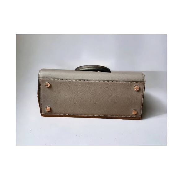 Michael Kors Selma Gray & Black Saffiano Leather - Picture 3 of 7